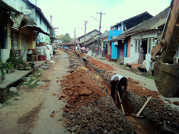 ಮಡಿಕೇರಿ: ಗಣಪತಿ ಬೀದಿಯಲ್ಲಿ ಒಳಚರಂಡಿ ಕಾಮಗಾರಿಗೆ ಅಡ್ಡಿ